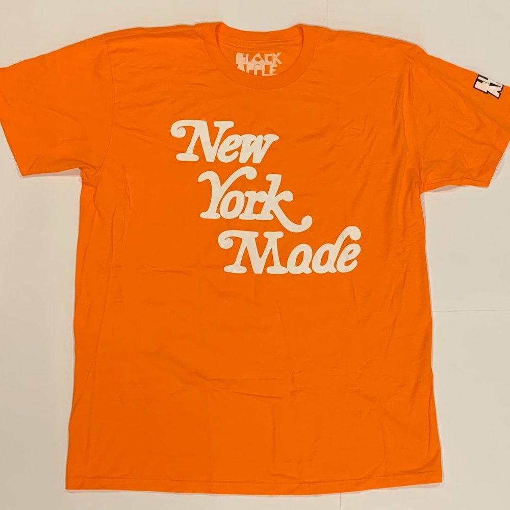 Black Apple x NY Knicks Collab Tee Shirt